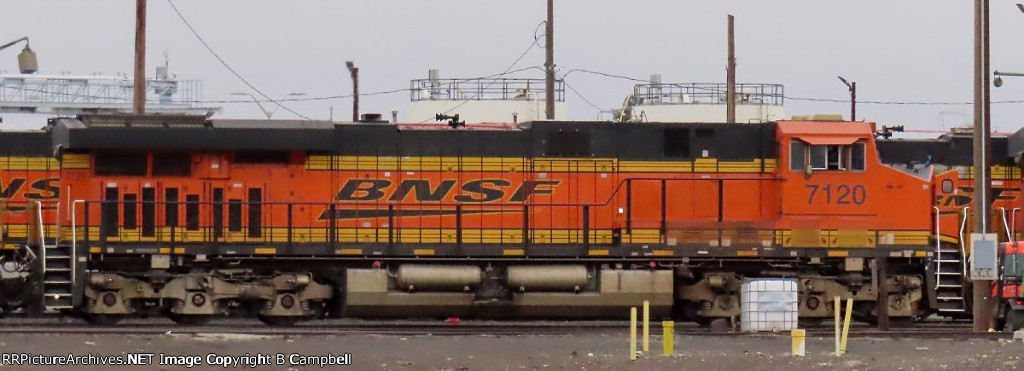 BNSF 7120